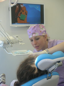 Odontaiatria pediatrica: denti da latte, permuta denti da latte, igiene dentale bambini, Poliedro, Piacenza.